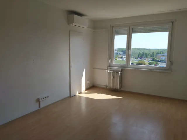 Eladó lakás Budapest XV. kerület, Újpalota 35 nm