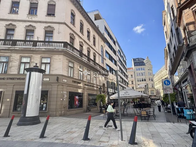 Eladó lakás Budapest V. kerület, Belváros, Kristóf tér 48 nm