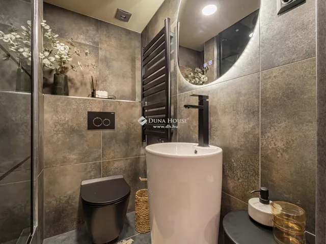 Eladó lakás Budapest IX. kerület, Belső Ferencváros 100 nm