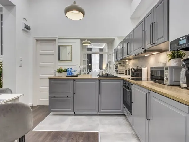 Eladó lakás Budapest V. kerület, Belváros 100 nm