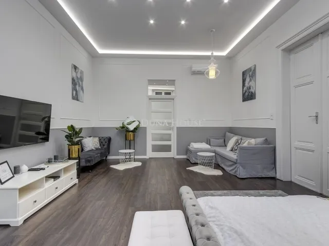 Eladó lakás Budapest V. kerület, Belváros 100 nm