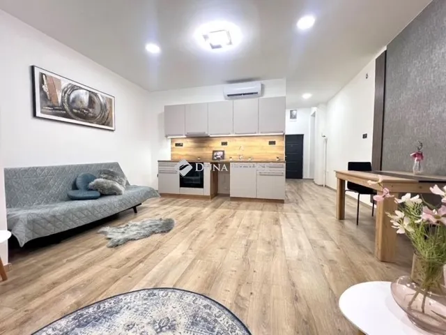 Eladó lakás Budapest VI. kerület, Nagykörúton kívüli terület 62 nm