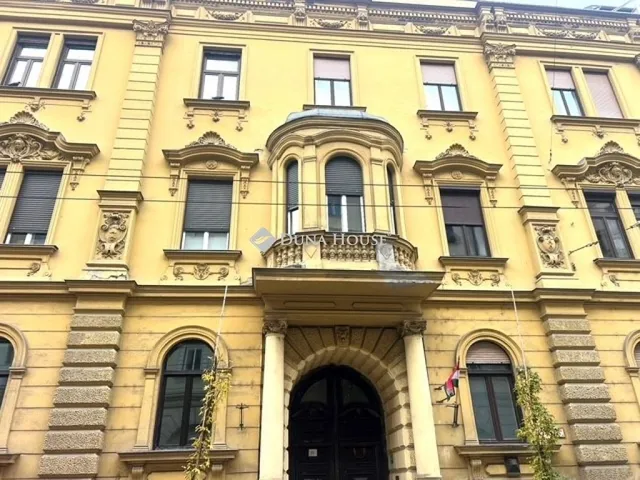 Eladó lakás Budapest VI. kerület, Nagykörúton kívüli terület 62 nm