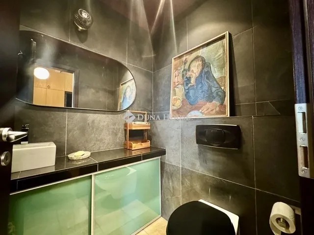 Eladó lakás Budapest VI. kerület, Nagykörúton kívüli terület 92 nm