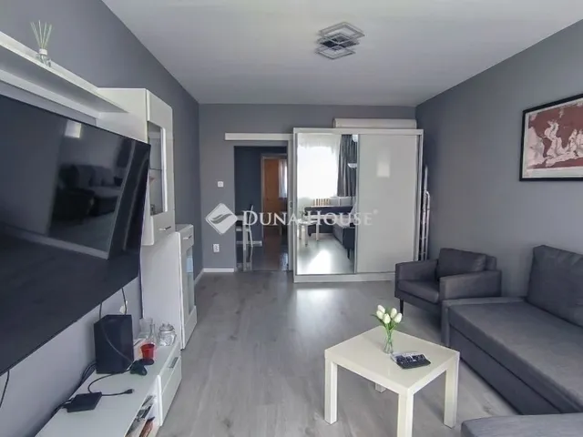 Eladó lakás Budapest III. kerület, Békásmegyer 57 nm