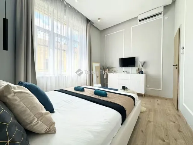 Eladó lakás Budapest VI. kerület, Nagykörúton belüli terület 98 nm