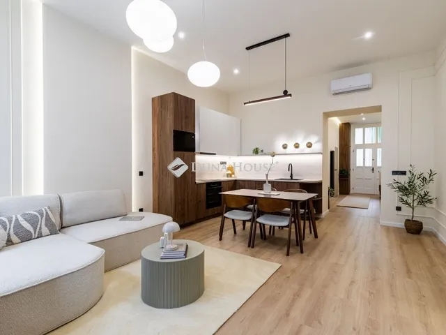 Eladó lakás Budapest VI. kerület, Nagykörúton belüli terület 73 nm