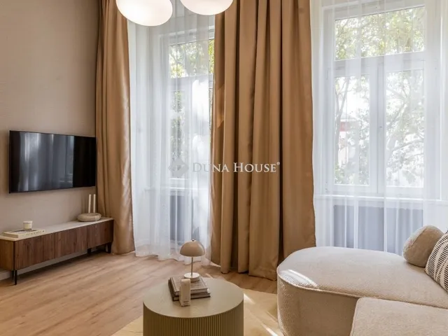 Eladó lakás Budapest VI. kerület, Nagykörúton belüli terület 73 nm