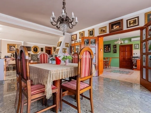 Eladó ház Budapest XVI. kerület, Árpádföld 300 nm