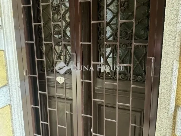 Eladó lakás Budapest V. kerület 158 nm