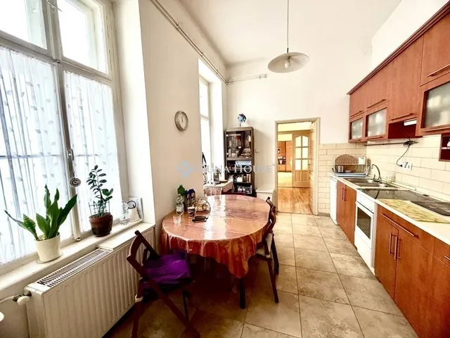 Eladó lakás Budapest VIII. kerület 85 nm