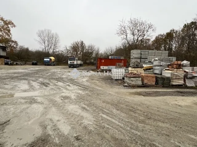 Eladó kereskedelmi és ipari ingatlan Budapest XVI. kerület 10 nm