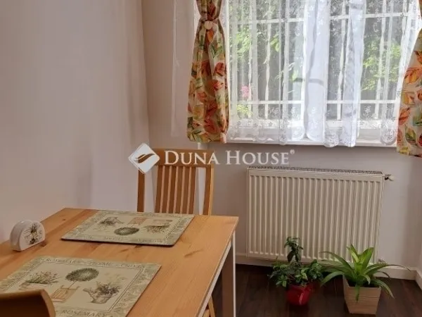 Eladó lakás Budapest I. kerület 79 nm