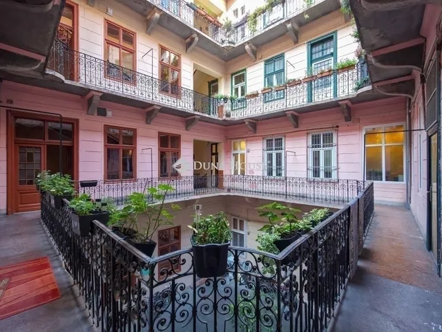 Eladó lakás Budapest VII. kerület 128 nm