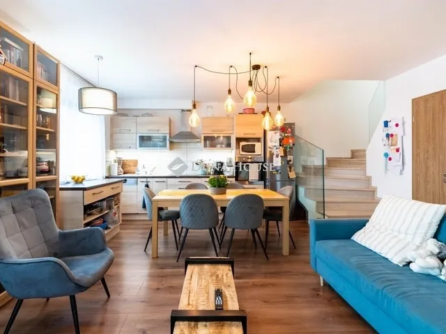 Eladó lakás Győr 136 nm