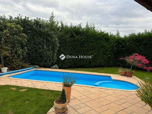 Eladó ház Göd 330 nm