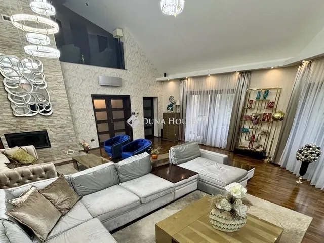 Eladó ház Göd 330 nm