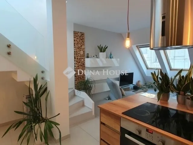 Eladó lakás Budapest VI. kerület 89 nm