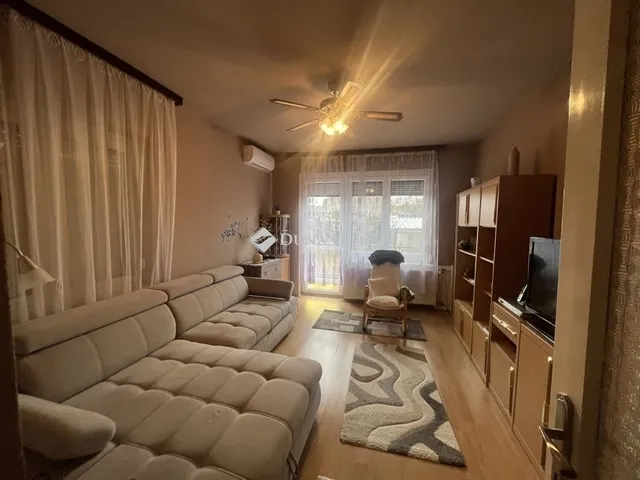 Eladó ház Budapest XV. kerület 157 nm