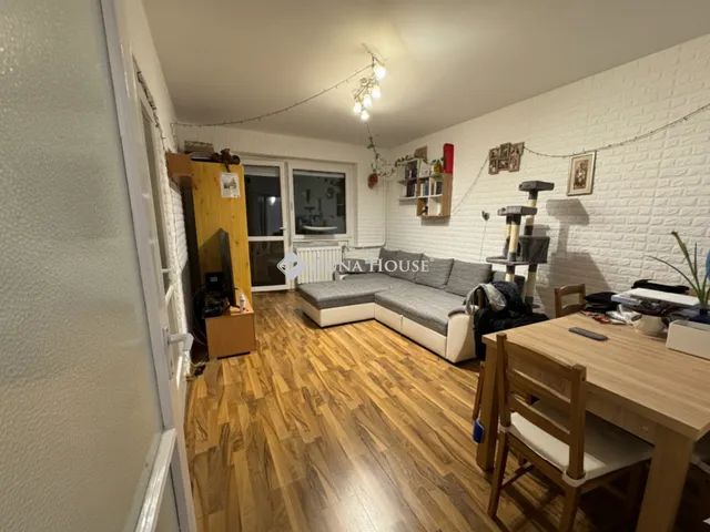 Eladó lakás Budapest III. kerület, Békásmegyer 52 nm