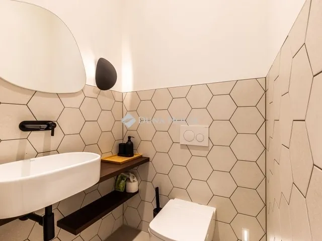 Eladó lakás Budapest V. kerület 131 nm