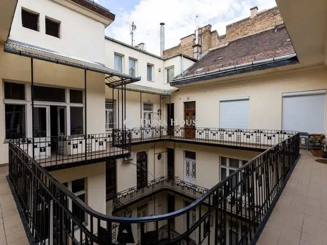 Eladó lakás Budapest V. kerület 131 nm