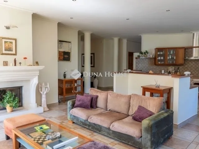 Eladó lakás Budapest III. kerület 157 nm