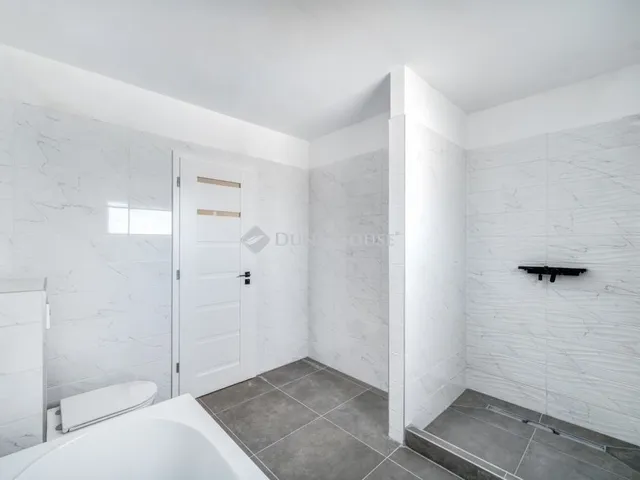 Eladó ház Mogyoród 140 nm