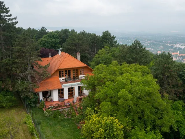 Eladó ház Solymár 245 nm