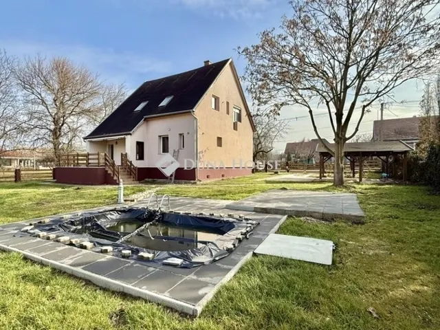 Eladó ház Budapest XVII. kerület 236 nm