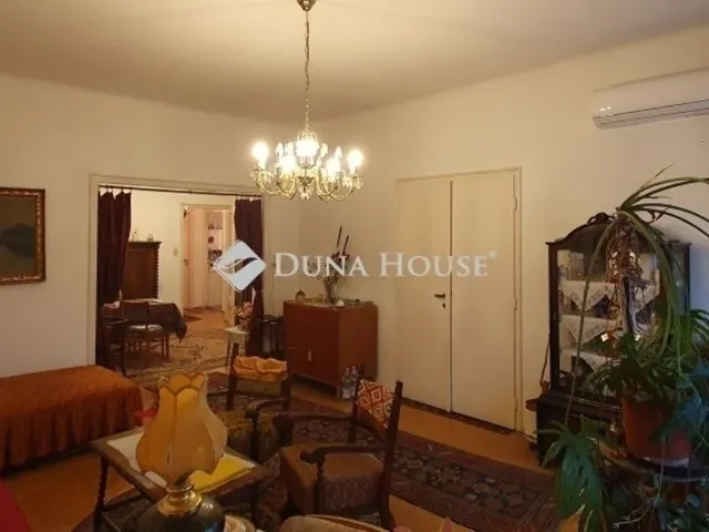 Eladó lakás Budapest II. kerület 82 nm