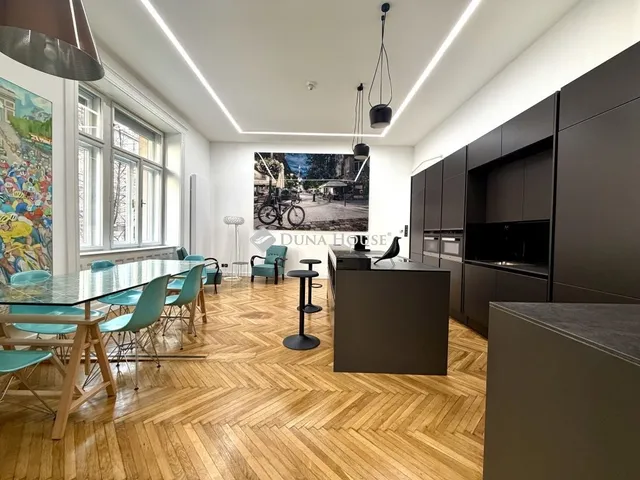 Eladó lakás Budapest II. kerület 100 nm