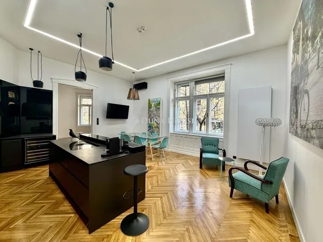 Eladó lakás Budapest II. kerület, Országút 100 nm