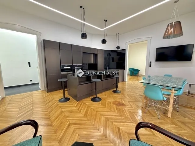 Eladó lakás Budapest II. kerület 100 nm