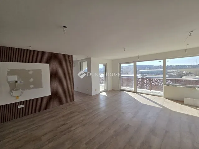 Eladó ház Mogyoród 198 nm