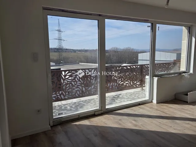 Eladó ház Mogyoród 198 nm