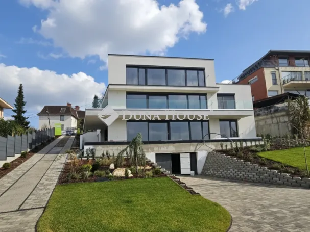 Eladó lakás Budapest II. kerület 149 nm