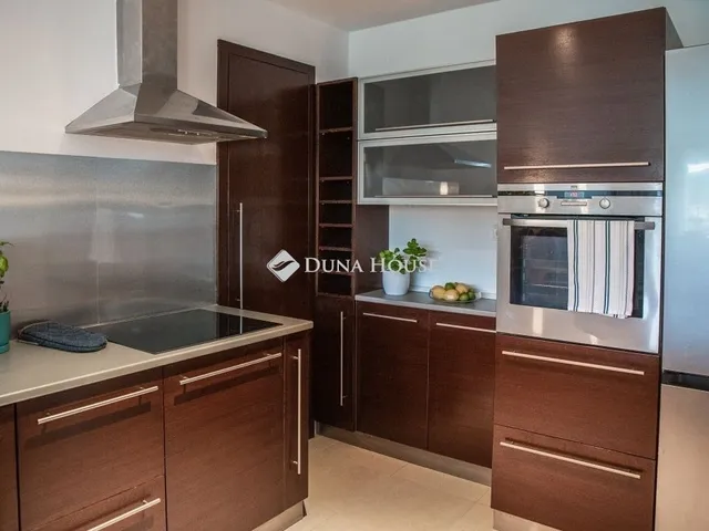 Eladó lakás Budapest II. kerület 102 nm