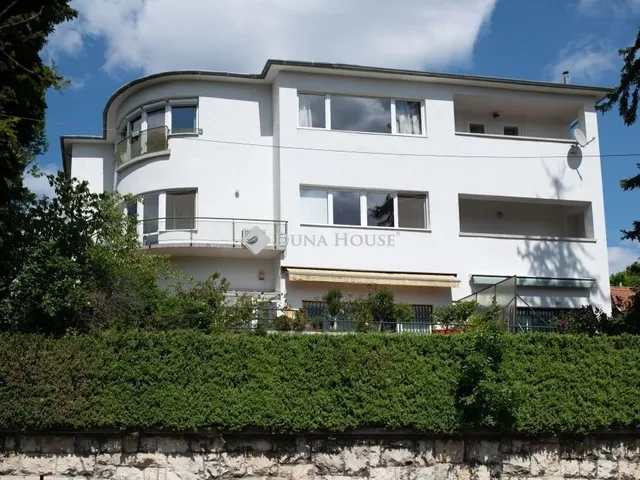 Eladó lakás Budapest II. kerület 102 nm