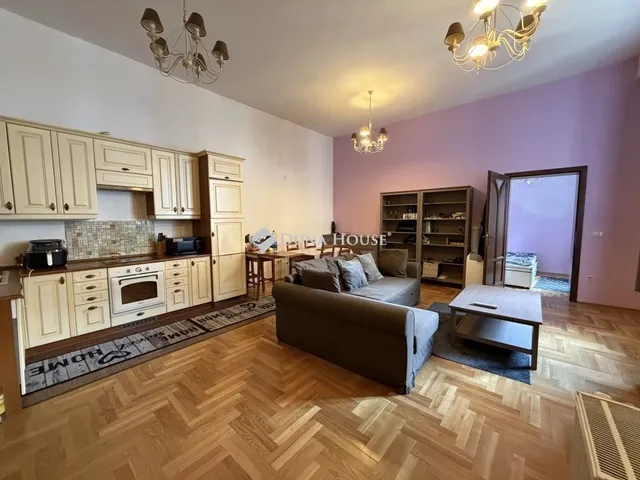 Eladó lakás Budapest V. kerület 57 nm