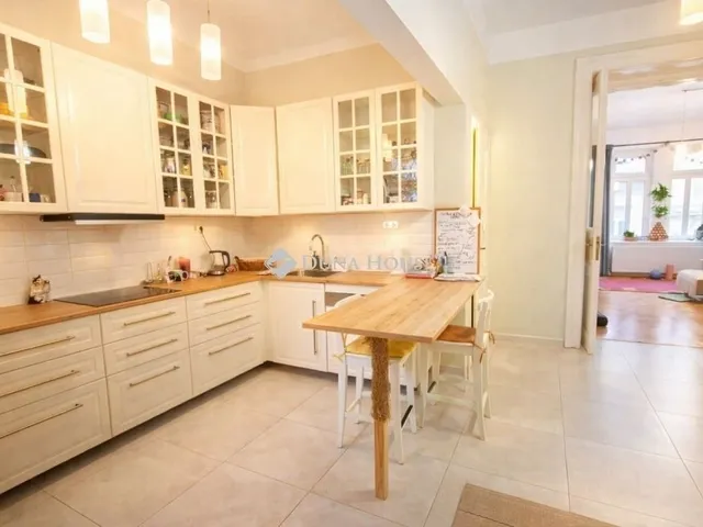 Eladó lakás Budapest IX. kerület 73 nm