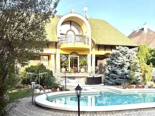 Eladó ház Budapest XVI. kerület 499 nm