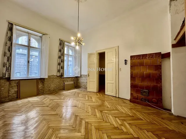 Eladó nyaraló Budapest VIII. kerület 77 nm