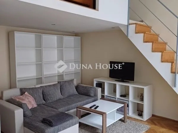 Eladó lakás Budapest VIII. kerület, II. János Pál pápa tér 76 nm