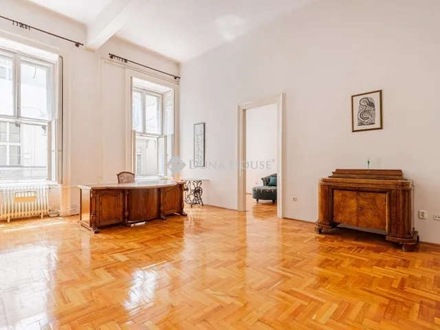 Eladó lakás Budapest V. kerület 106 nm