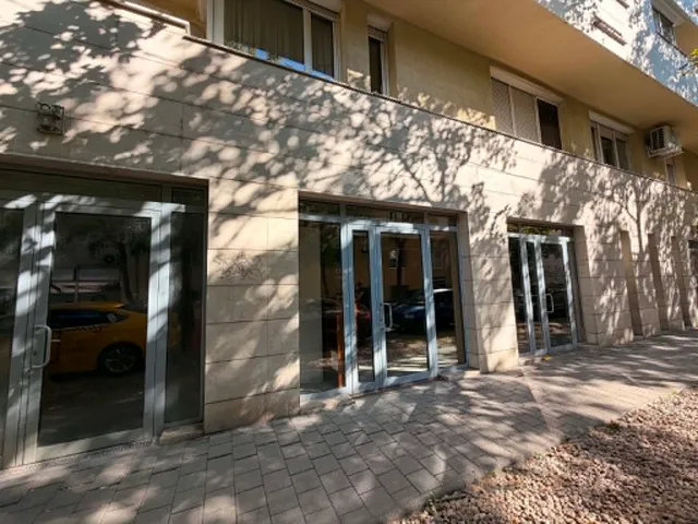 Kiadó kereskedelmi és ipari ingatlan Budapest XIII. kerület, Angyalföld 170 nm