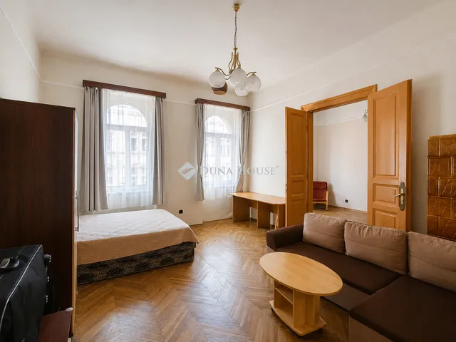 Eladó lakás Budapest VI. kerület 70 nm