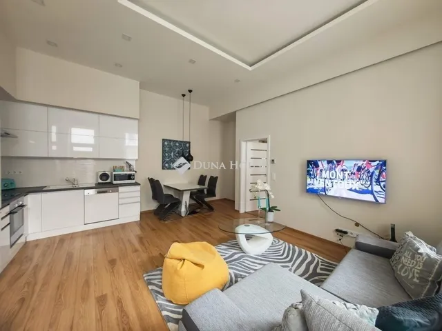 Eladó lakás Budapest VI. kerület 74 nm