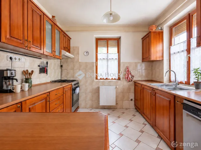 Eladó ház Budapest XVIII. kerület, Erzsébettelep 152 nm