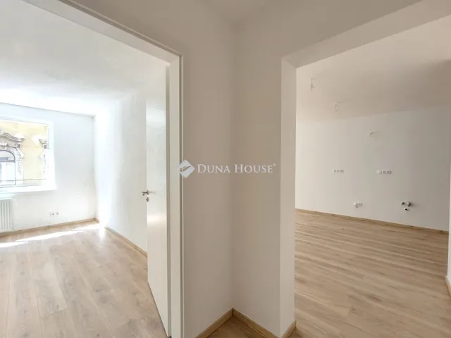 Eladó lakás Budapest VI. kerület 74 nm